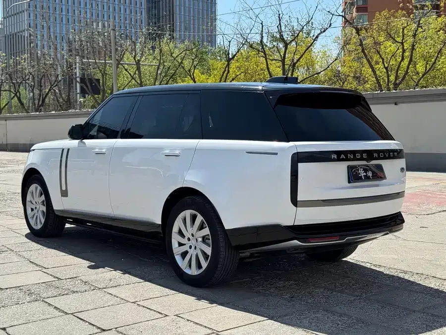 Land Rover Range Rover Range Rover 2024 3.0 L6 400PS Grand Extended Edition 7 Seaters 2024 — миниатюра 5