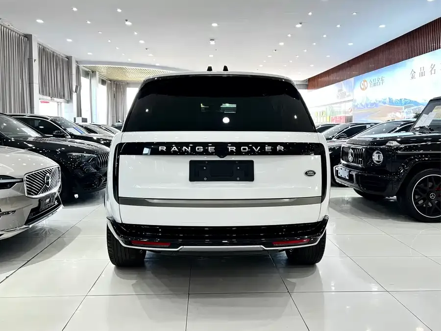 Land Rover Range Rover Range Rover 2024 3.0 L6 400PS Grand Extended Edition 7 Seaters 2024 — миниатюра 2