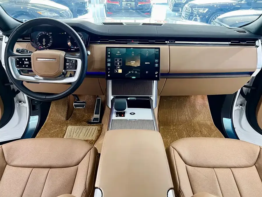 Land Rover Range Rover Range Rover 2024 3.0 L6 400PS Grand Extended Edition 7 Seaters 2024 — миниатюра 3