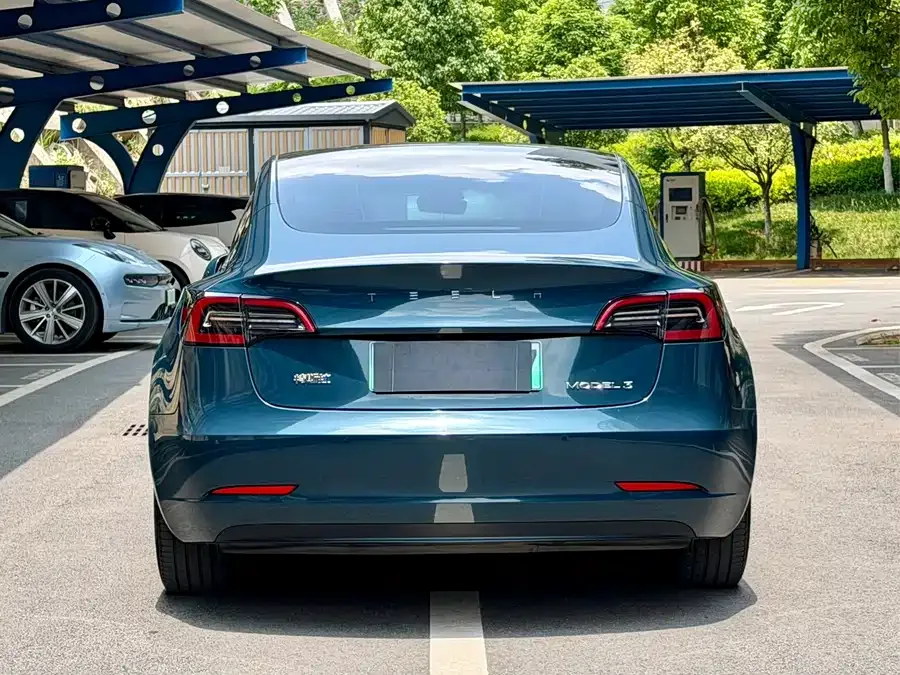 Tesla Model 3 Model 3 2022 rear-wheel drive version 2023 — миниатюра 2