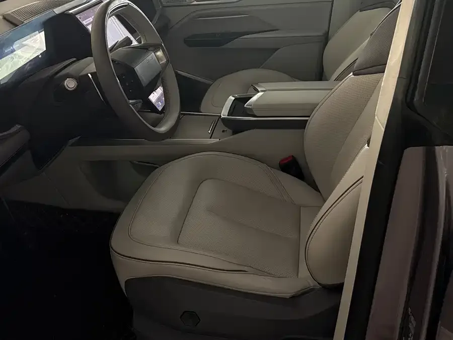HiPhi Y Gaohe HiPhi Y 2023 560km Elite Edition 2023 — миниатюра 3