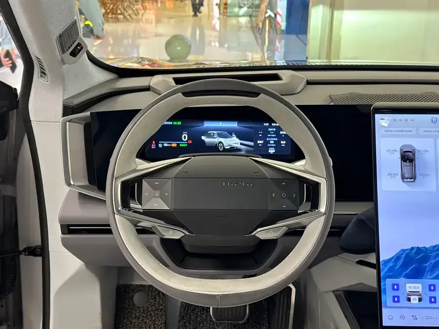 HiPhi Y Gaohe HiPhi Y 2023 560km Elite Edition 2023 — миниатюра 5