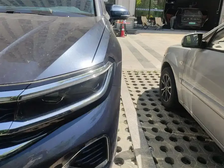 Volkswagen Talagon Lanjing 2023 facelift 380TSI 4WD luxury version Pro 6 seats 2023 — миниатюра 5
