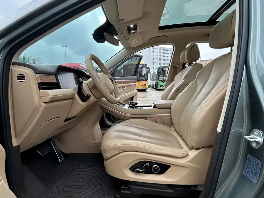 AITO M7 QM7 2024 1.5T RWD Plus Edition 5 Seaters 2024 — миниатюра 5