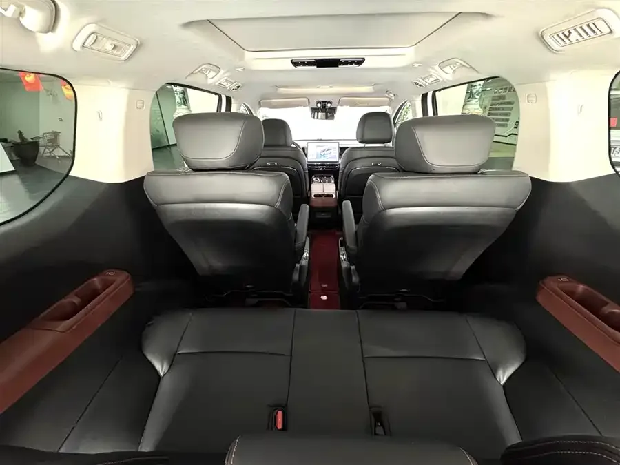 GAC Trumpchi E8 PHEV Trumpchi E8 PHEV 2024 150km MAX+ 2025 — миниатюра 4