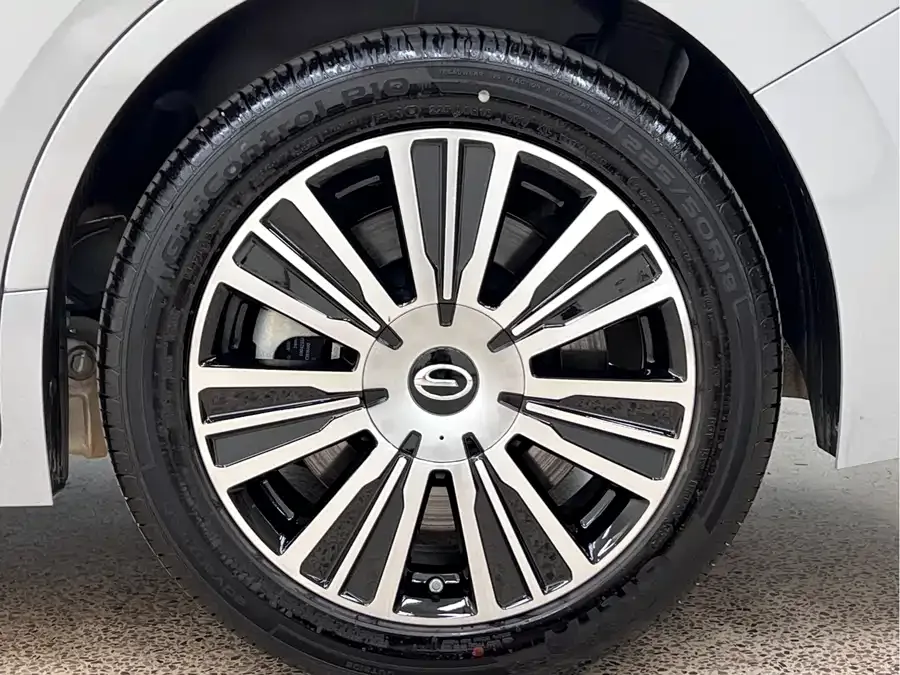 GAC Trumpchi E8 PHEV Trumpchi E8 PHEV 2024 150km MAX+ 2024 — миниатюра 3
