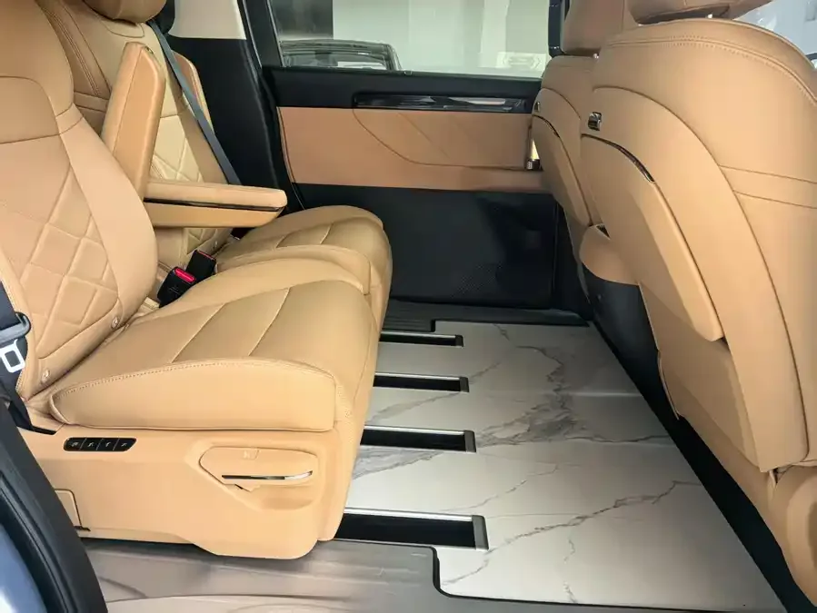 GAC Trumpchi E8 PHEV Trumpchi E8 PHEV 2024 150km MAX+ 2024 — миниатюра 3