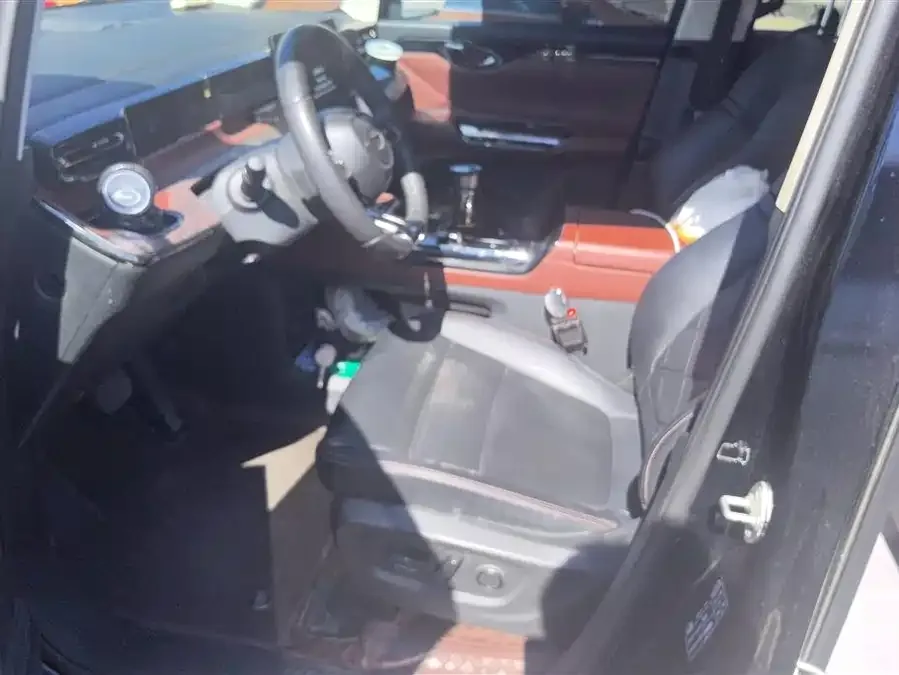 GAC Trumpchi E8 PHEV Trumpchi E8 PHEV 2024 150km MAX+ 2024 — миниатюра 3
