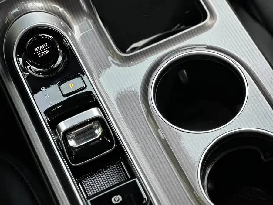 GAC Trumpchi E8 PHEV Trumpchi E8 PHEV 2024 150km MAX+ 2024 — миниатюра 2
