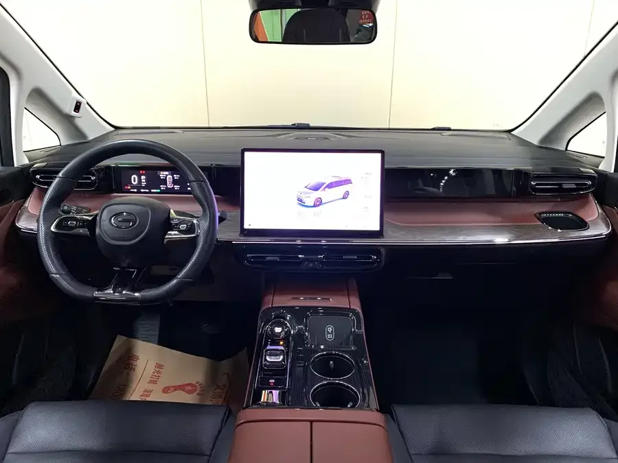GAC Trumpchi E8 PHEV Trumpchi E8 PHEV 2024 150km MAX+ 2025 — миниатюра 4