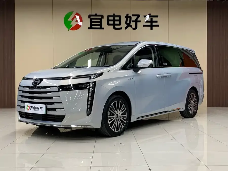 GAC Trumpchi E8 PHEV 2025