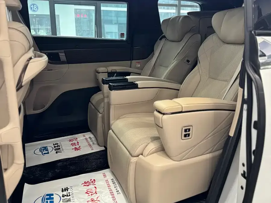 Toyota Crown Vellfire Vellfire 2024 Crown Hybrid 2.5L Supreme Edition 2023 — миниатюра 2