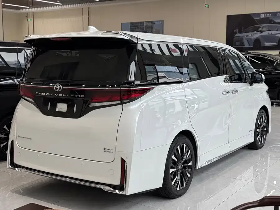 Toyota Crown Vellfire Vellfire 2024 Crown Hybrid 2.5L Supreme Edition 2023 — миниатюра 3