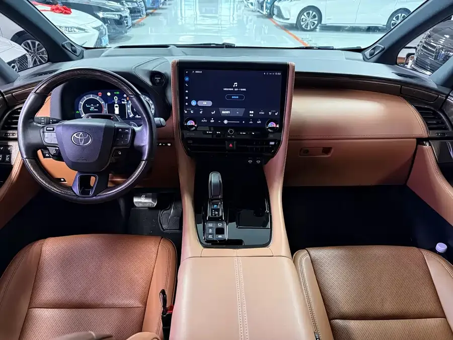 Toyota Alphard Alphard 2024 Hybrid 2.5L Premium Edition 2023 — миниатюра 5