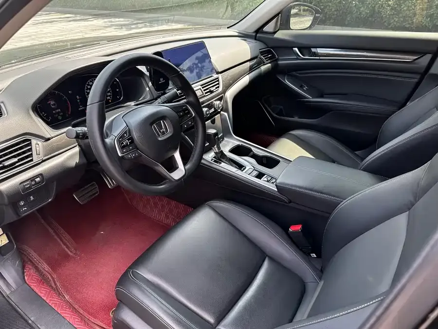 Honda Accord 2022 Accord 260TURBO Fantasy Night Premium Edition 2023 — миниатюра 3