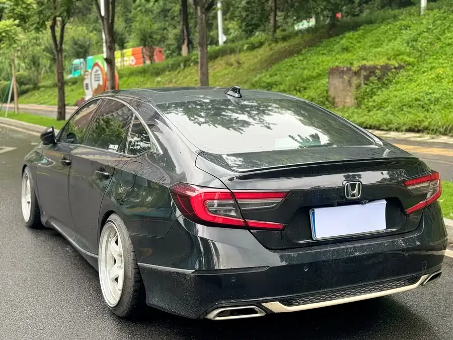 Honda Accord 2022 Accord 260TURBO Fantasy Night Premium Edition 2022 — миниатюра 2