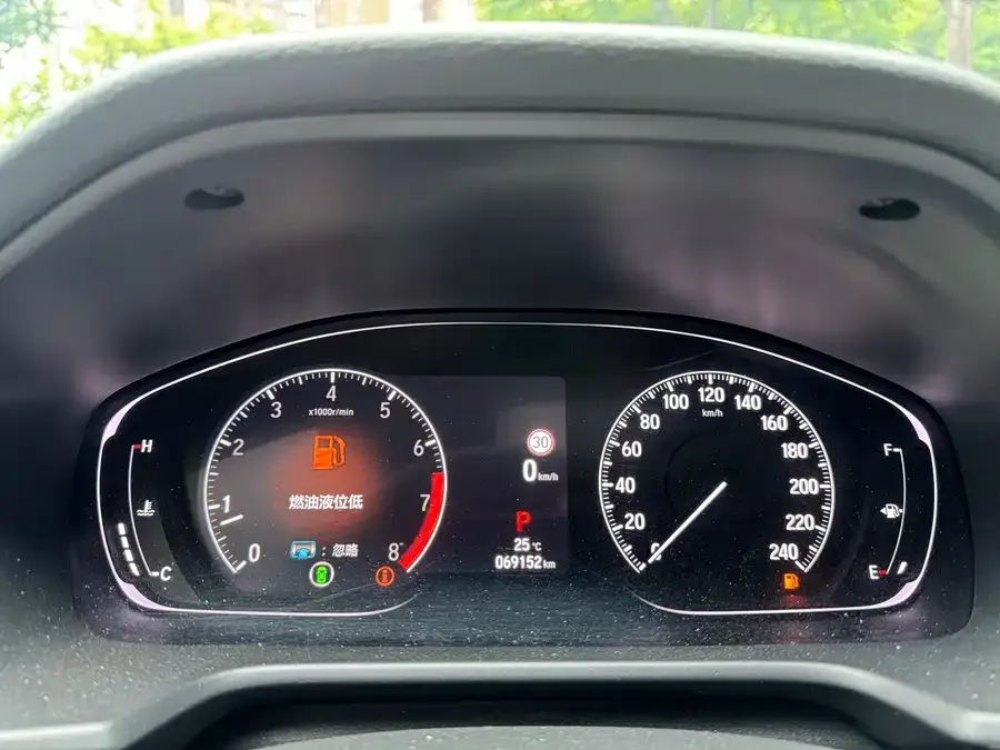 Honda Accord 2022 Accord 260TURBO Fantasy Night Premium Edition 2022 — миниатюра 3