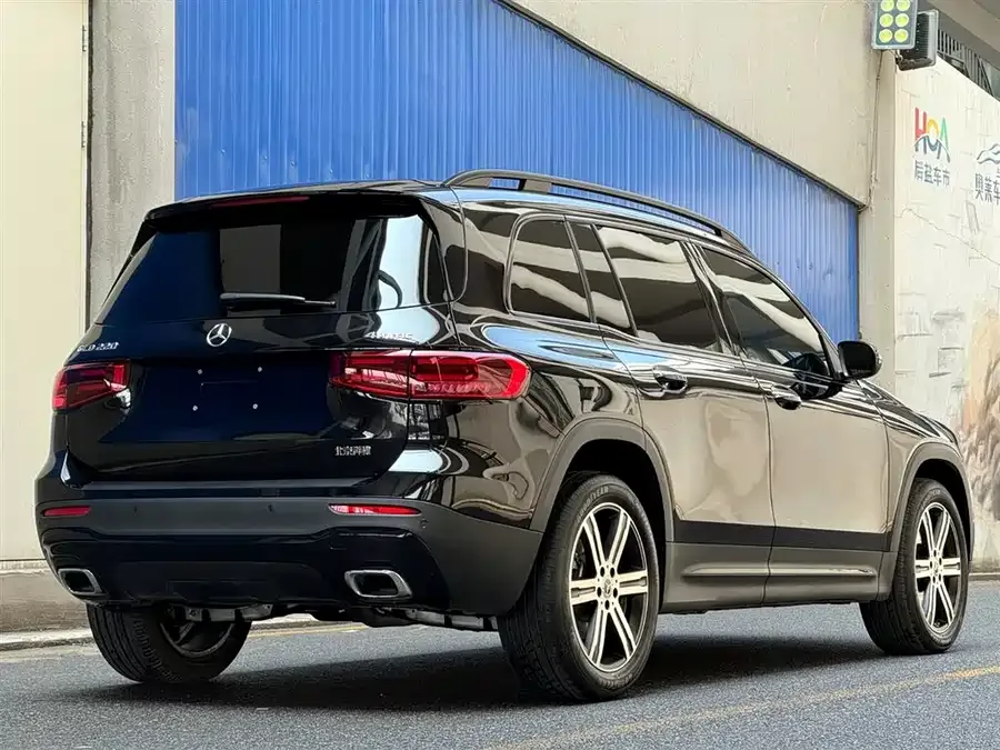 Mercedes-Benz GLB-Class Mercedes-Benz GLB 2024 facelift GLB 220 4MATIC 2024 — миниатюра 2