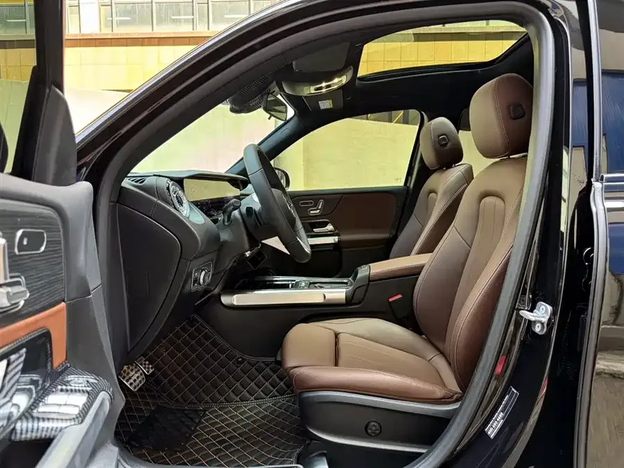 Mercedes-Benz GLB-Class Mercedes-Benz GLB 2024 facelift GLB 220 4MATIC 2024 — миниатюра 3
