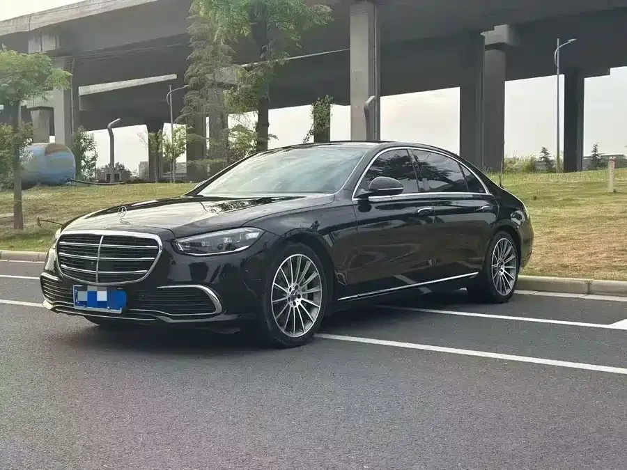 Mercedes-Benz S-Класс 2023