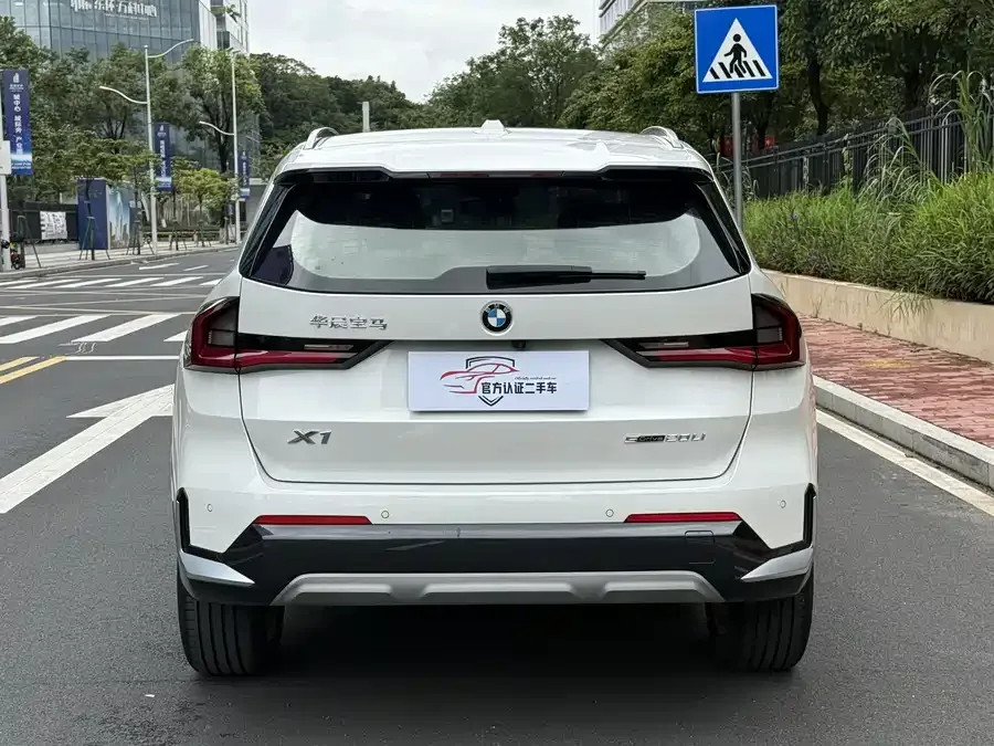 BMW X1 2023 sDrive20Li X Design Package 2024 — миниатюра 2