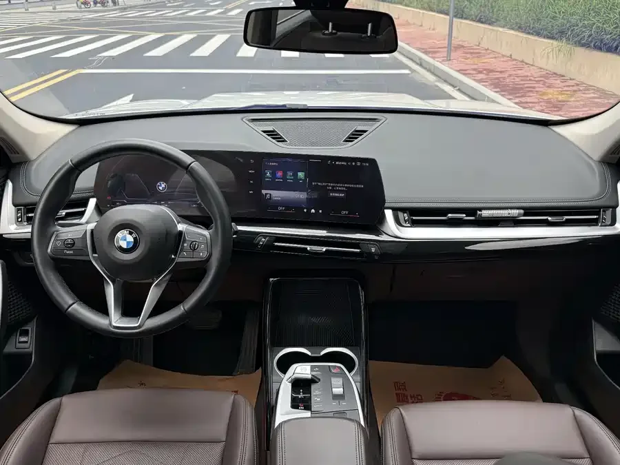 BMW X1 2023 sDrive20Li X Design Package 2024 — миниатюра 4