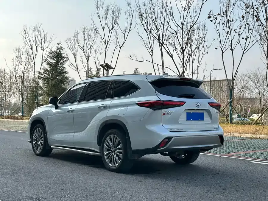 Toyota Highlander Highlander 2024 380T 4WD Premium Edition 7 Seaters 2024 — миниатюра 4