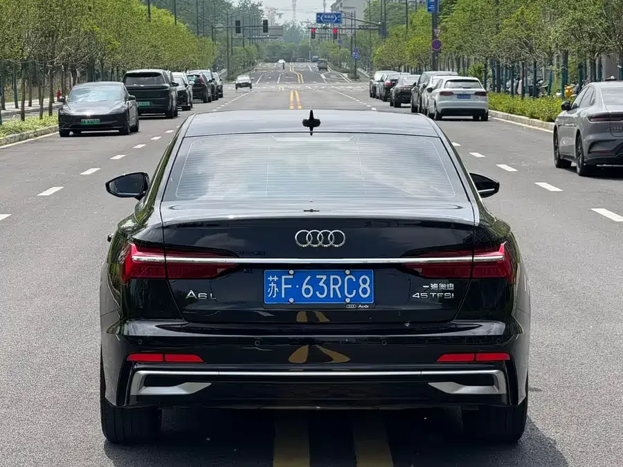 Audi A6L 2023 45 TFSI Premium Dynamic Model 2023 — миниатюра 3