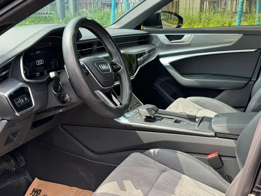 Audi A6L 2023 45 TFSI Premium Dynamic Model 2023 — миниатюра 4