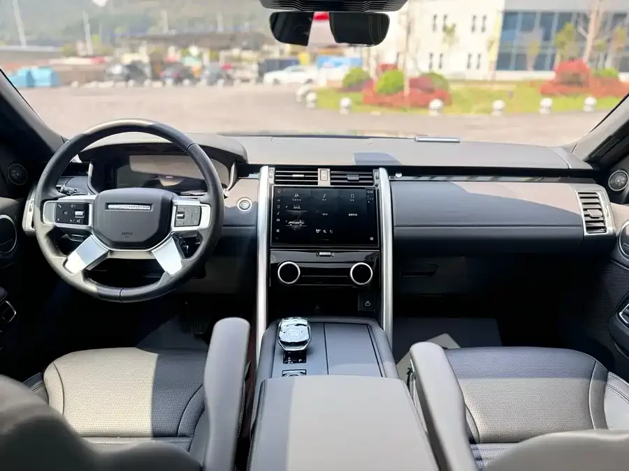 Land Rover finds Discover the 2025 360PS S 2025 — миниатюра 5