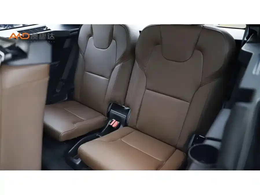 Volvo XC90 2023 B6 Zhiyi Luxury Edition 7 Seaters 2023 — миниатюра 3