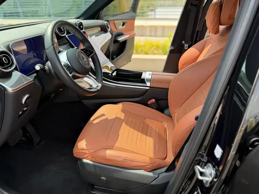Mercedes-Benz GLC-Class Mercedes-Benz GLC 2023 GLC 260 L 4MATIC dynamic 5-seater 2023 — миниатюра 4