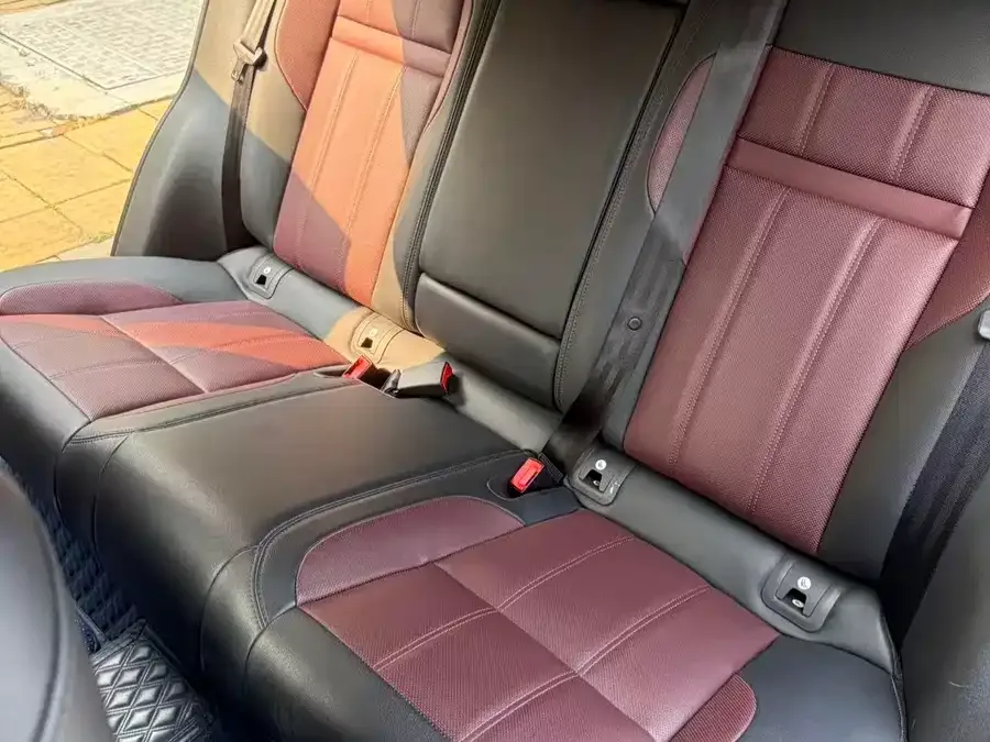 Land Rover Range Rover Aurora Range Rover Aurora 2023 Aurora L 249PS Luxury Edition 2024 — миниатюра 3