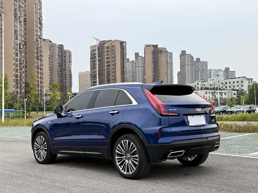 Cadillac XT4 2024 28T 2WD Premium Edition 2024 — миниатюра 4