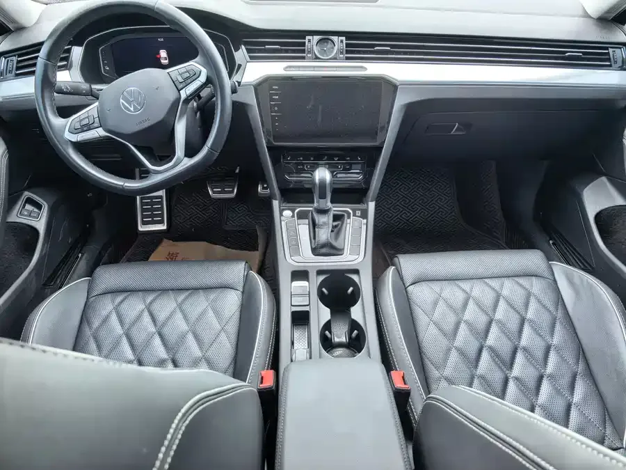 Volkswagen Magotan GTE plug-in hybrid Magotan GTE plug-in hybrid 2022 GTE luxury model 2023 — миниатюра 2