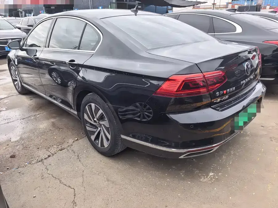 Volkswagen Magotan GTE plug-in hybrid Magotan GTE plug-in hybrid 2022 GTE luxury model 2023 — миниатюра 3