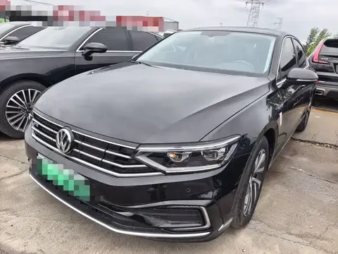 Volkswagen Magotan GTE plug-in hybrid 2023 buy in Moscow