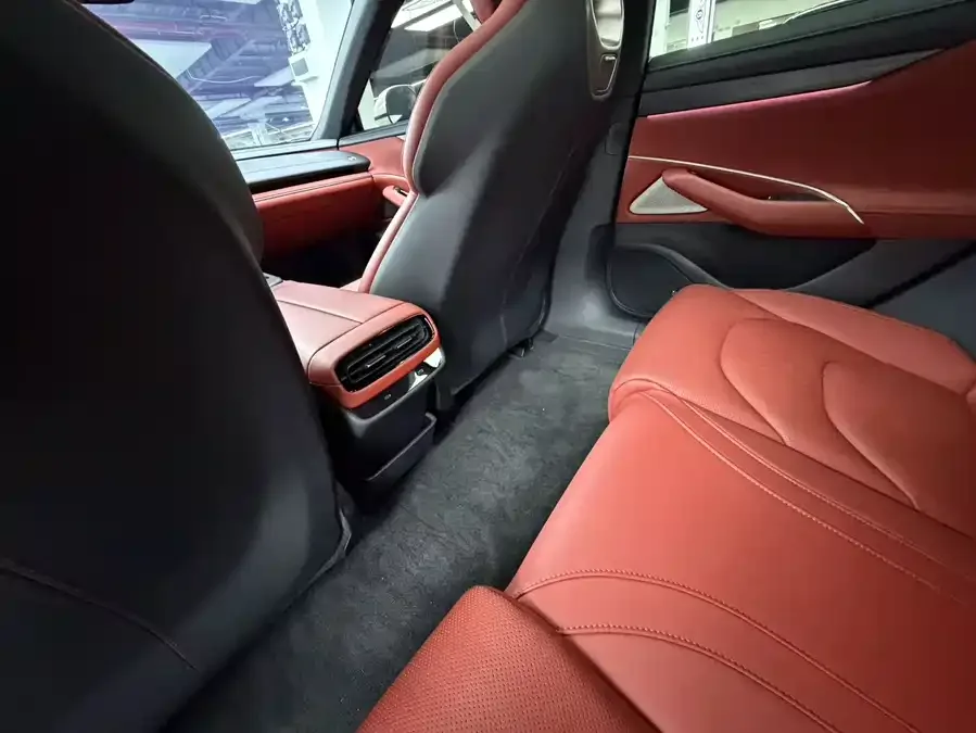 Xiaomi SU7 Xiaomi SU7 2024 rear-wheel drive long-range smart driving version 2024 — миниатюра 3