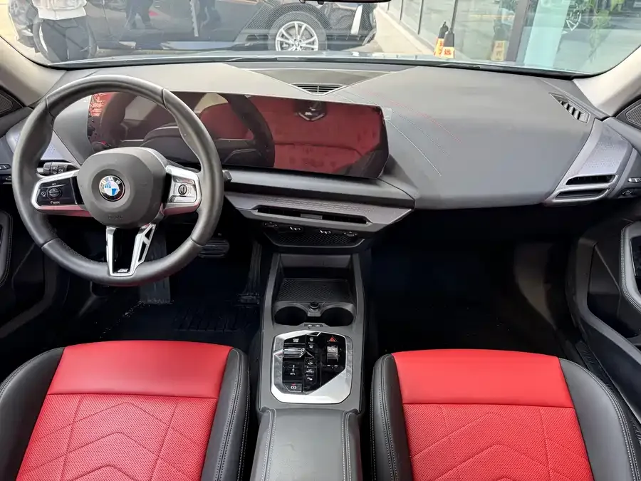 BMW 2 Series BMW 2 Series 2025 225L M Sport Night Edition 2025 — миниатюра 2