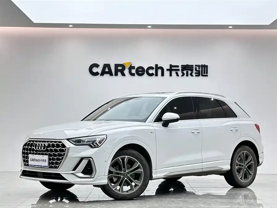 Audi Q3 2024 40 TFSI Fashion Dynamic Edition 2024 — фото 1, купить с доставкой в Москву