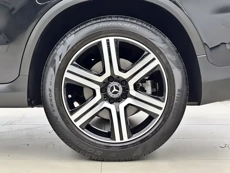 Mercedes-Benz GLC Coupe Mercedes-Benz GLC Coupe 2022 GLC 260 4MATIC Coupe SUV 2022 — миниатюра 5