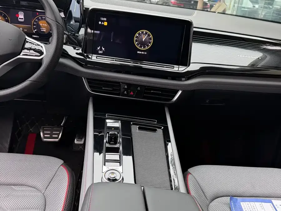 Volkswagen Teramont 2021 Touron Touron X 530 V6 4WD Polar Night Limited Edition 2022 — миниатюра 3
