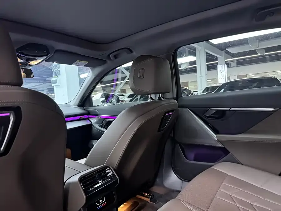 BMW 5 Series BMW 5 Series 2025 525Li M Sport Package 2025 — миниатюра 3