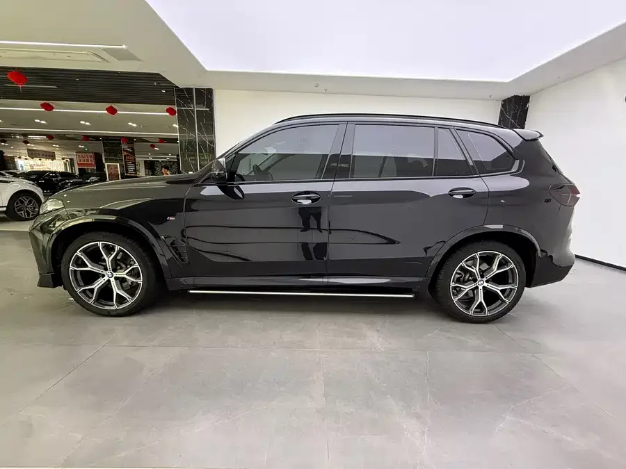 BMW X5 2023 xDrive 30Li Exclusive M Sport Package 2024 — миниатюра 2