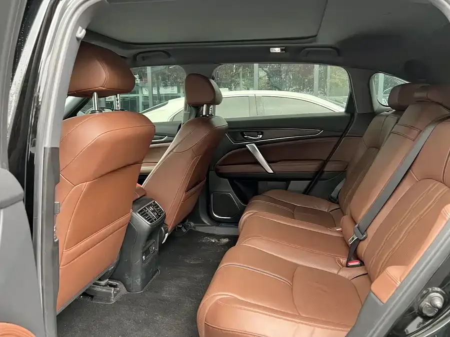 Honda UR-V 2023 370TURBO 2WD Elegant Edition 2023 — миниатюра 3
