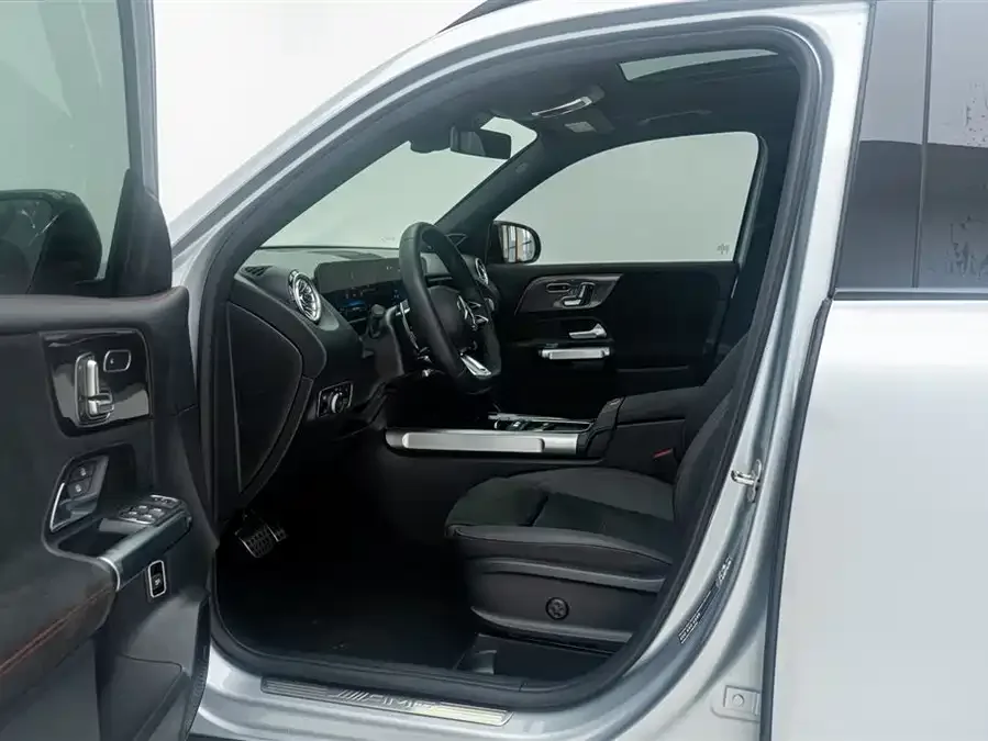 Mercedes-Benz GLB AMG Mercedes-Benz GLB AMG 2024 AMG GLB 35 4MATIC 2025 — миниатюра 4