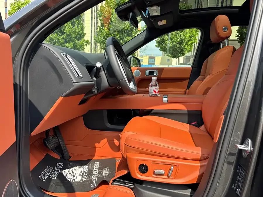 Li Xiang L6 Ideal L6 2025 Max Smart Renewal Edition 2025 — миниатюра 2