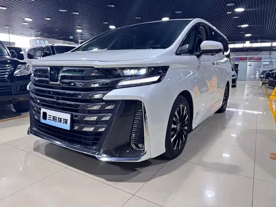 Toyota Crown Vellfire 2024