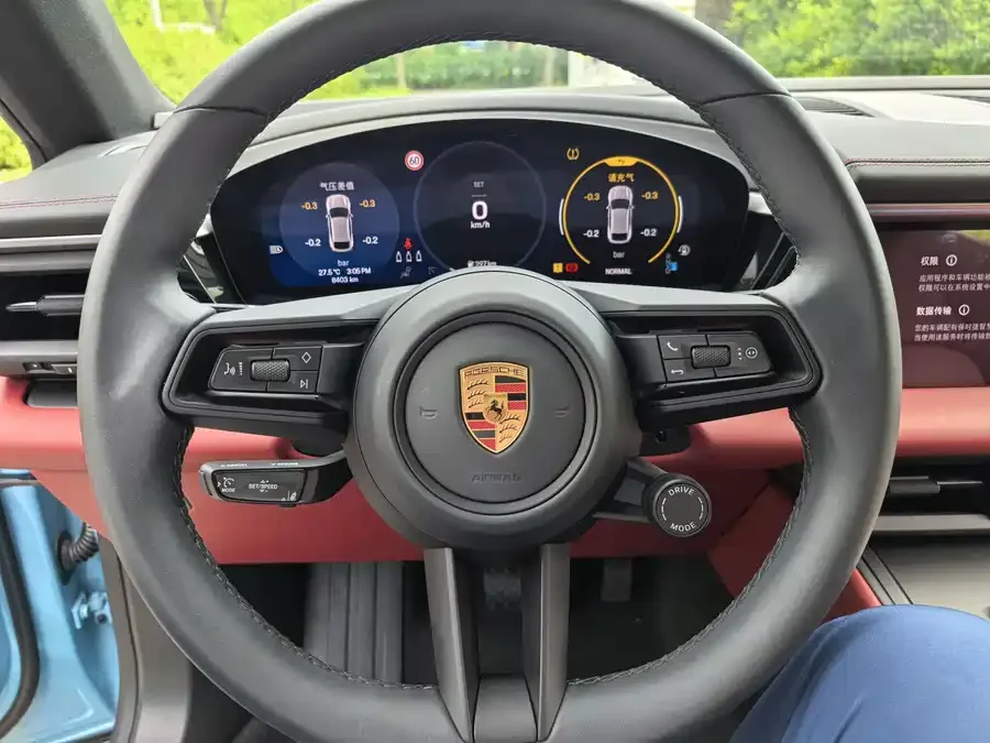 Porsche Macan New Energy Macan New Energy 2024 Macan Long Range Edition 2025 — миниатюра 2