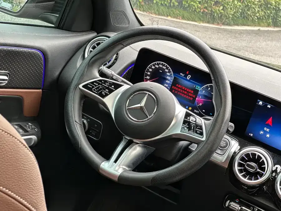 Mercedes-Benz GLB-Class Mercedes-Benz GLB 2024 GLB 220 Dynamic 2025 — миниатюра 4